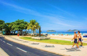 Отель Room Office & Beach Guest House - Go Make A Trip  Рио-Де-Жанейро
